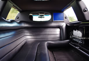 Lincoln limousine in Leamington Spa