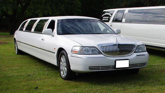 Lincoln Town Car with 8 seats